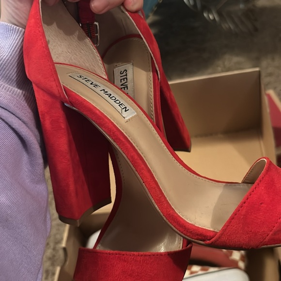 red heels - Picture 4 of 4